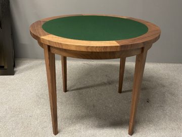 Runder Tisch/Spieltisch T10
